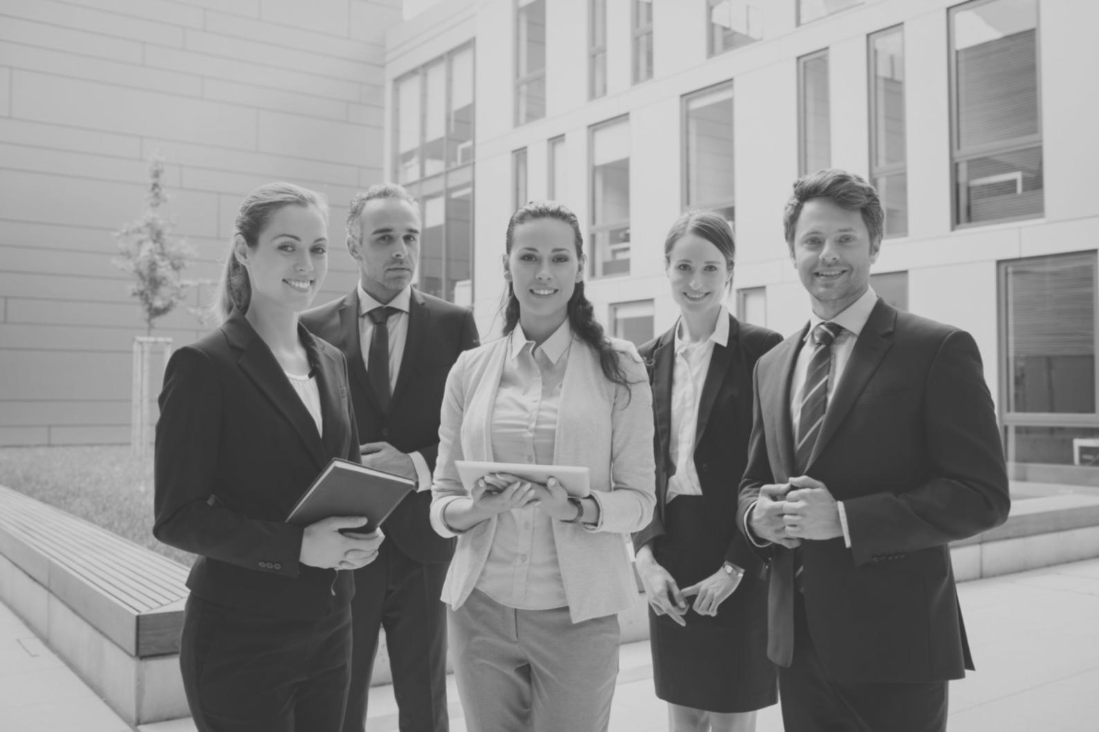 Finanzplanung Schulungsraum mit modernen Arbeitsplätzen
